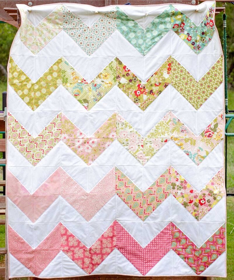 Chevron Quilt (the easy way...) Scattered Thoughts of a Crafty Mom by