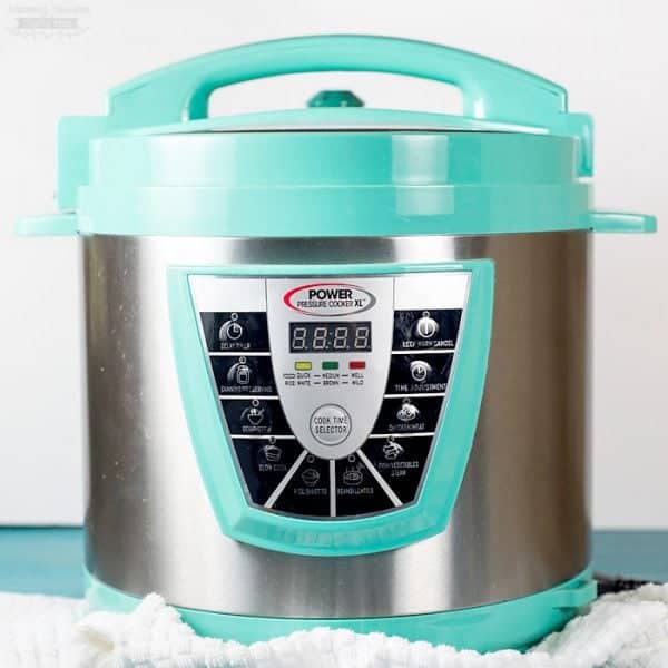 How to Cook Boneless Chicken Breasts in the Pressure Cooker Scattered