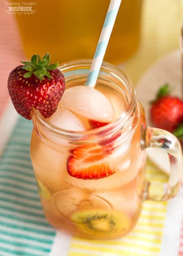 DIY Strawberry Kiwi Green Tea Recipe