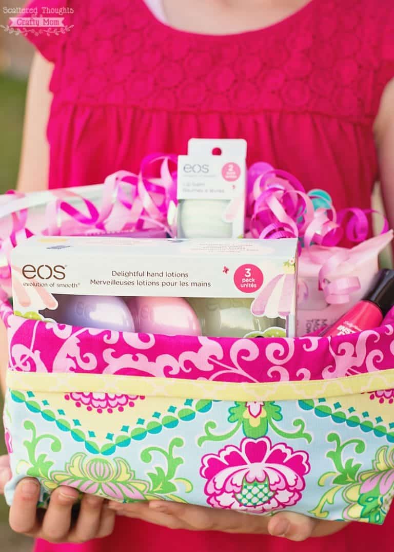 How to make a fabric basket (DIY Fabric Gift Basket tutorial)