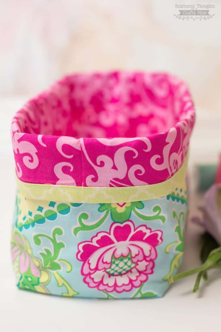 How to make a fabric basket (DIY Fabric Gift Basket tutorial)