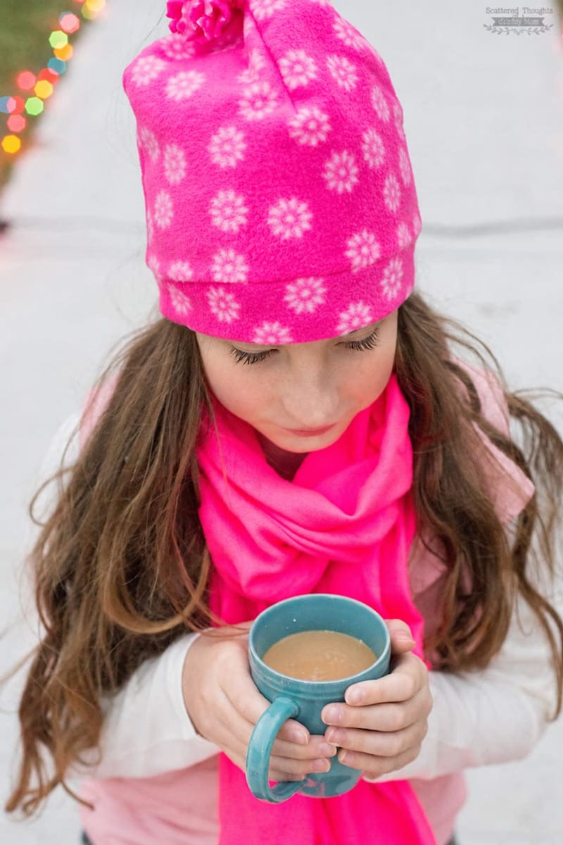 How to make an Easy Pom Pom Fleece Beanie