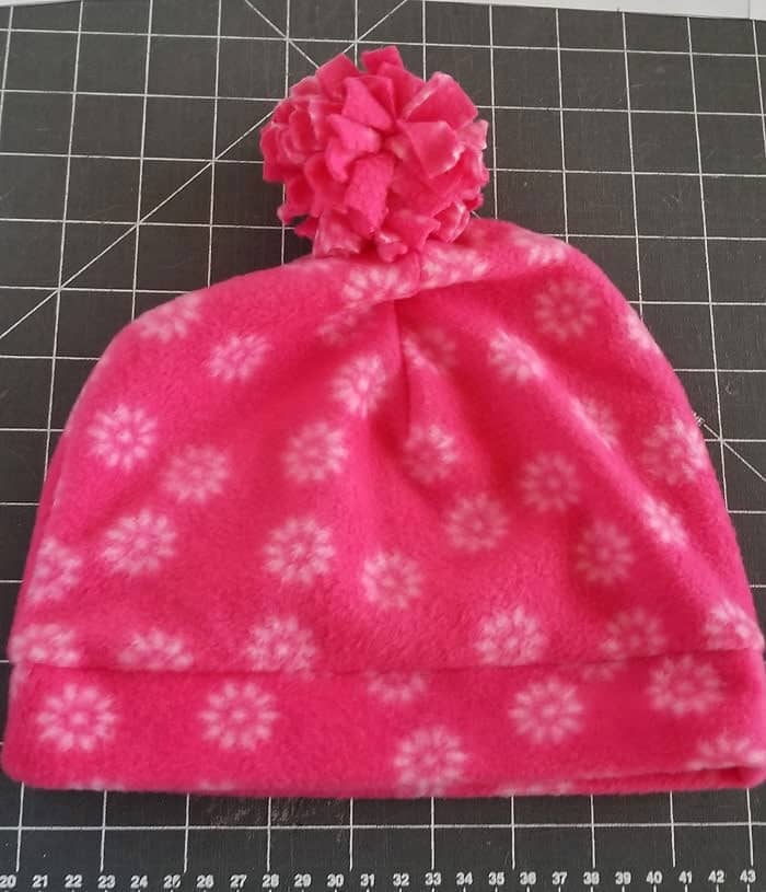 Fleece pom pom beanie pattern