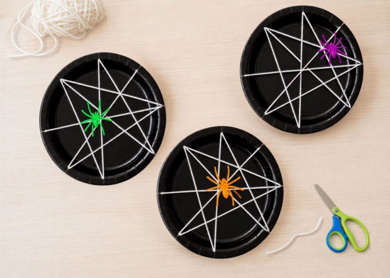 paper plate spider webs halloween craft