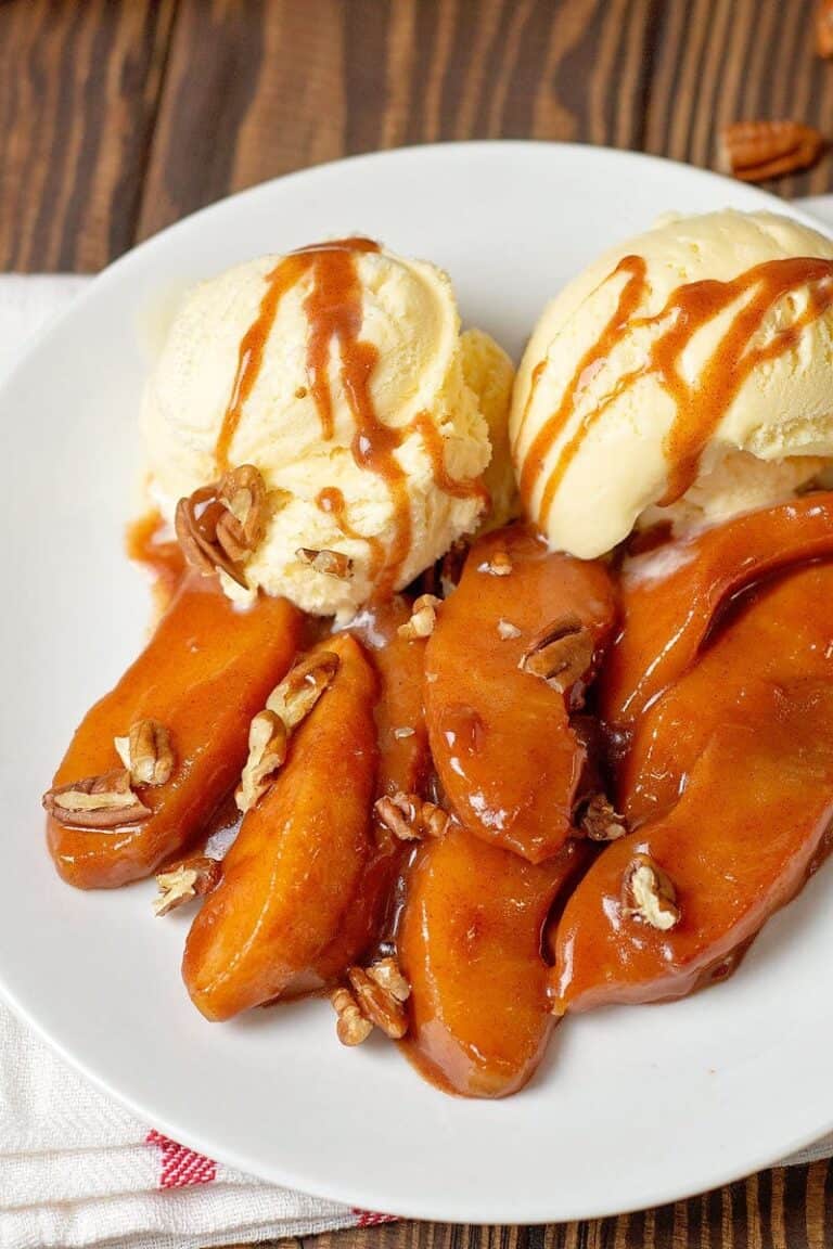 Got Apples? This Stovetop Cinnamon Apple Recipe is super easy to make tastes like buttery warm apple pie filling. Serve it with a scoop of vanilla ice cream, you'll be in cinnamon apple ice cream heaven, I promise.