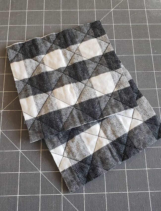 How to Make Quilted Mug Rugs (using prequilted fabric) Scattered Thoughts of a Crafty Mom by