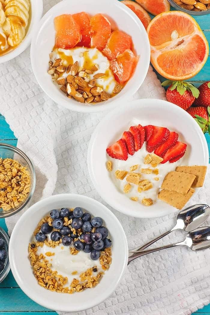 Easy Yogurt Bowls - 8 different ideas to make your breakfast awesome!