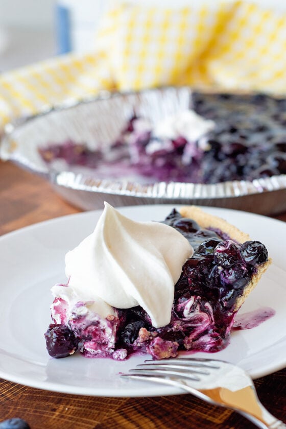 Amazing and Easy No Bake Blueberry Pie (using fresh or frozen blueberries)