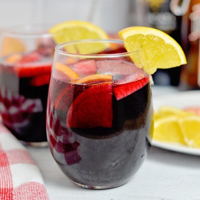 Delicious and Easy Red Wine Sangria Recipe