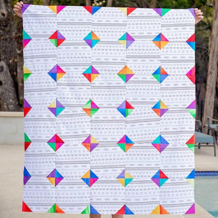 Easy Snowball Quilt Pattern - Scattered Thoughts of a Crafty Mom by Jamie Sanders easy-snowball-quilt-pattern-scattered-thoughts-of-a-crafty-mom-by-jamie-sanders