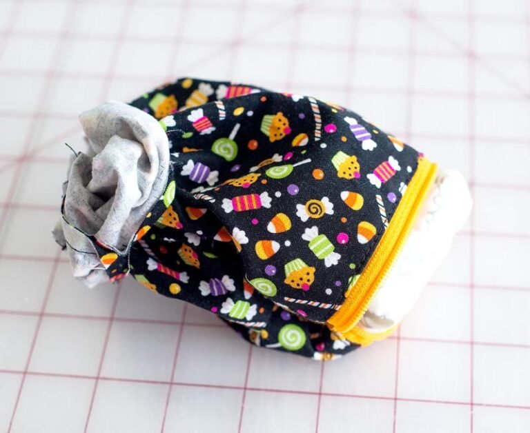 How to Sew A Zipper Pouch Easy Step By Step Guide For Beginners (free