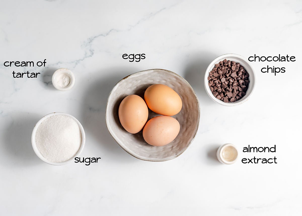 ingredients to make meringue ghosts