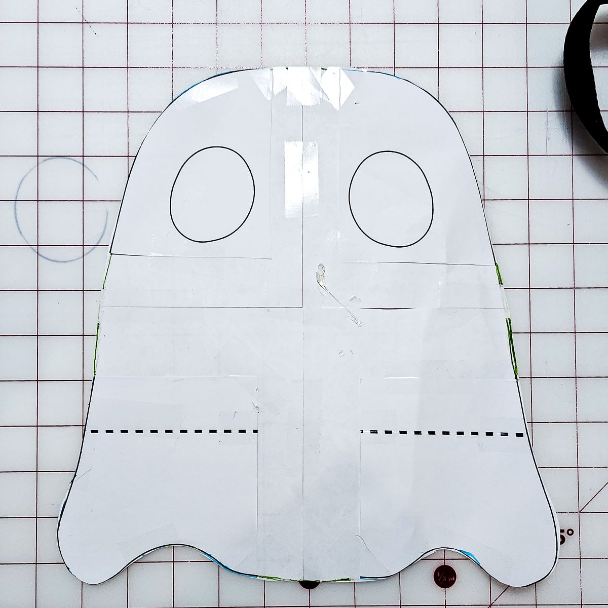 Slash-and-spread method for enlarging the stuffed ghost pillow pattern