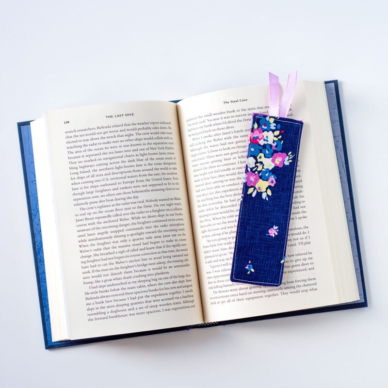 Easy Fabric Bookmarks (Beginner Sewing Project with Scrap Fabric)